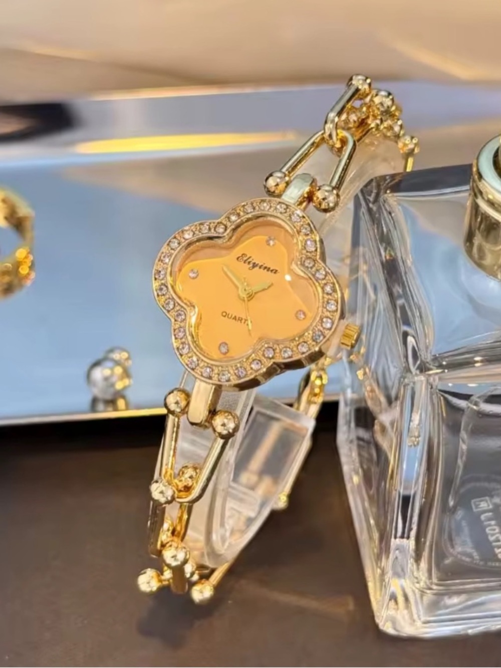 Luxe Golden Bloom Floral Bracelet Watch
